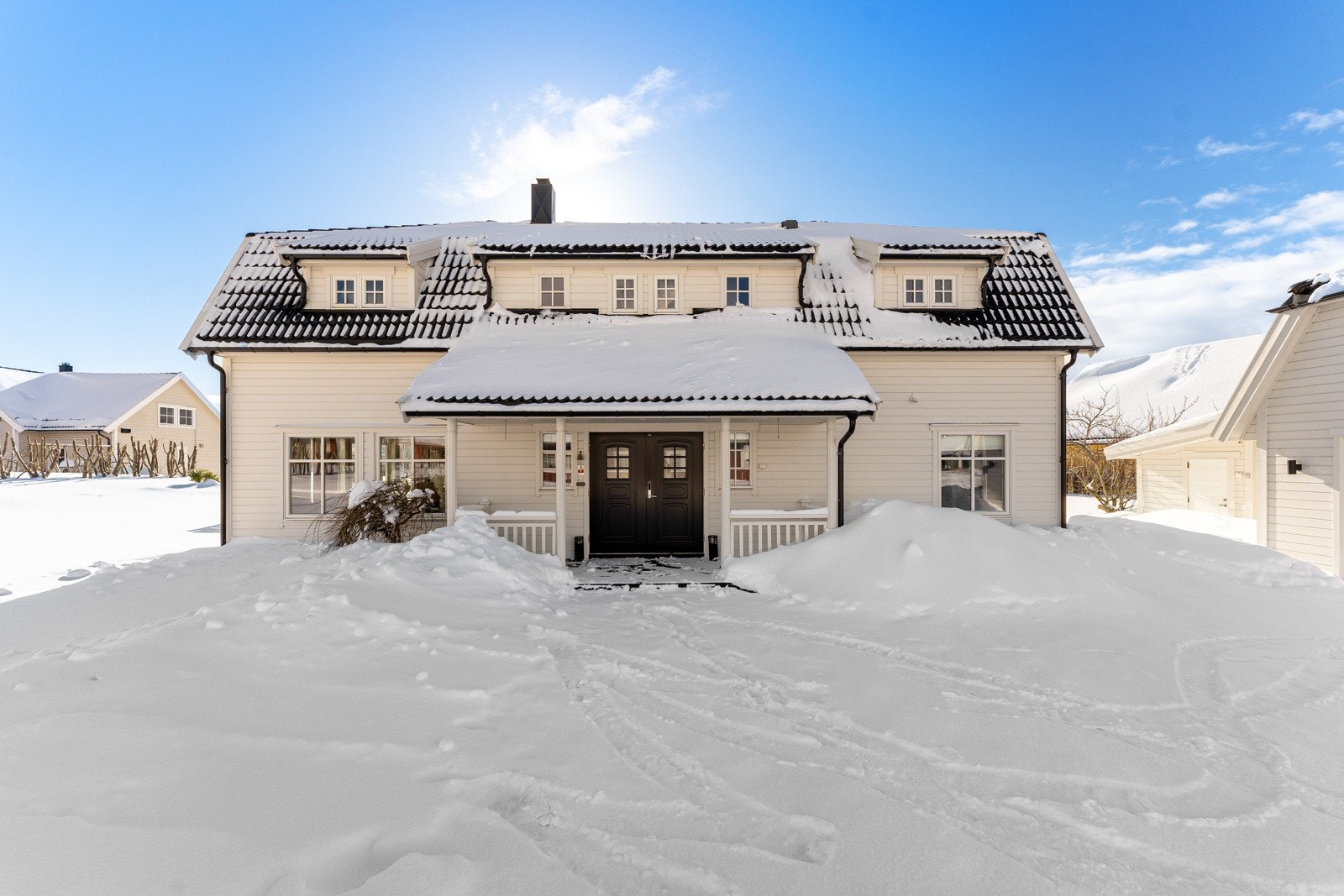 En herskapelig bolig med en kjempefin beliggenhet på populære Reksterberget Galleribilde