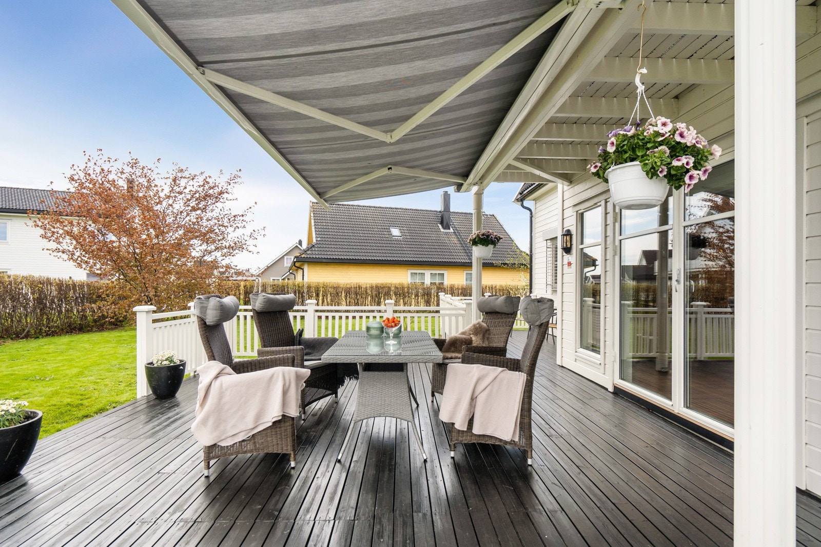 Terrasse (Bilde tatt i fjor sommer) Galleribilde