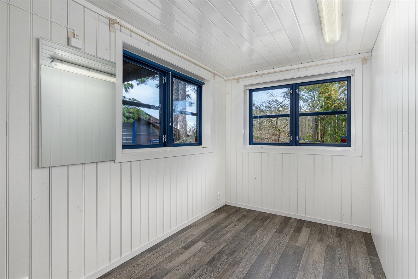 Det er både soverom og et innredet rom i underetasjen. Muligheten for mange sengeplasser er absolutt til stede. Galleribilde