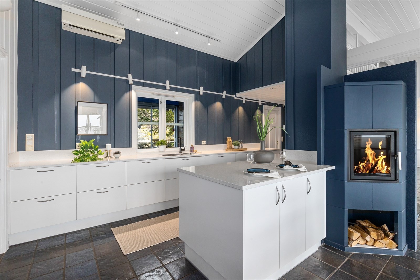 Kjøkkeninnredningen er fra Sigdal og var ny i 2020. Galleribilde