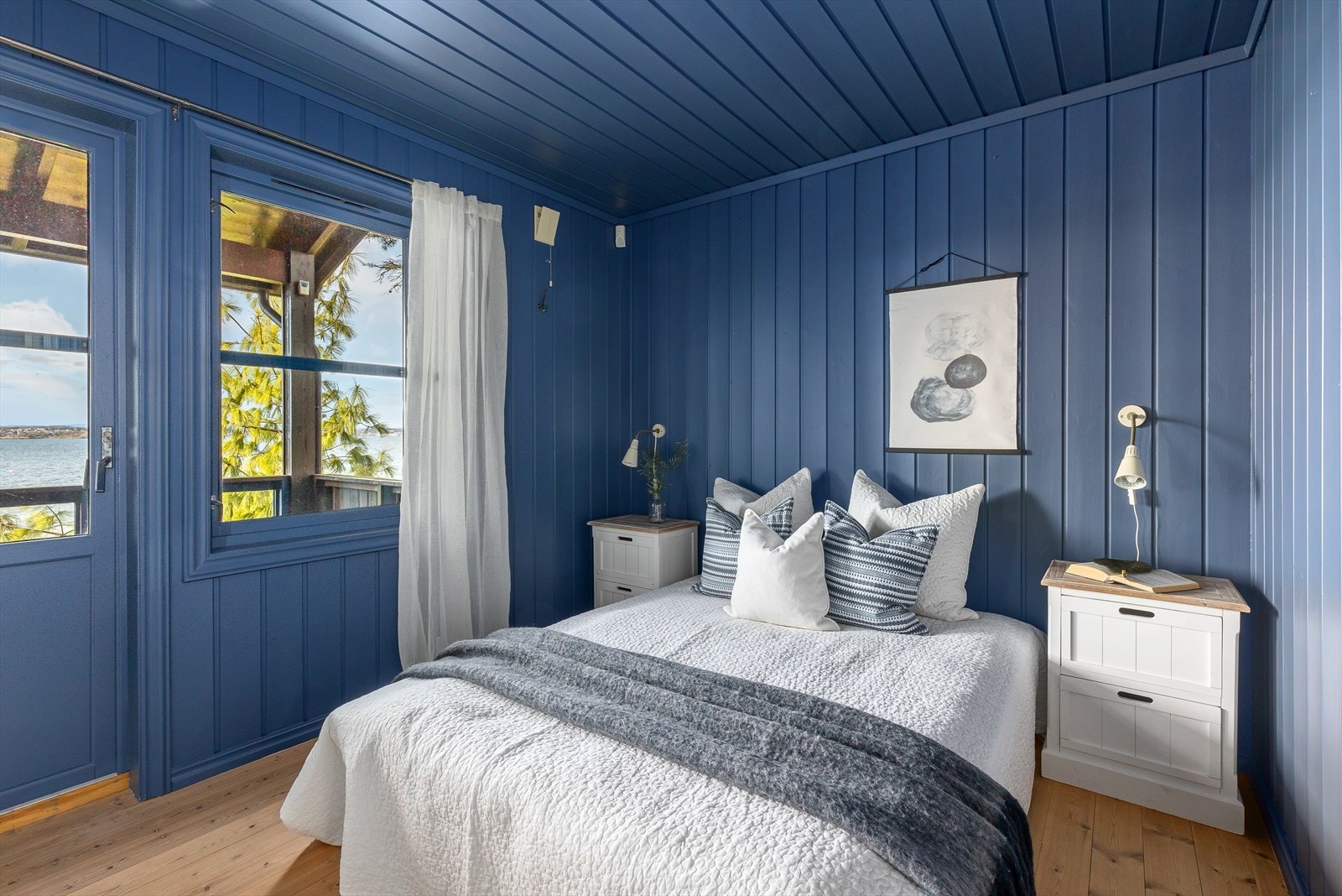 I gangen utenfor soverommet er det adkomst til bad. Galleribilde