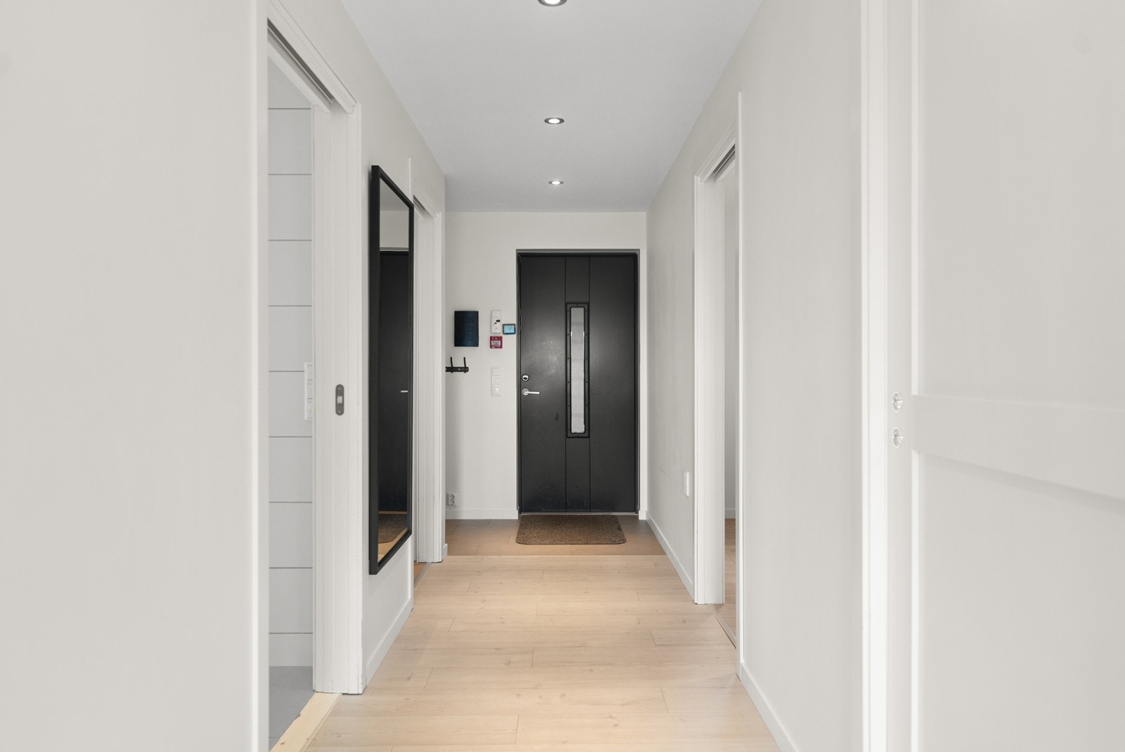 Romslig gang Galleribilde