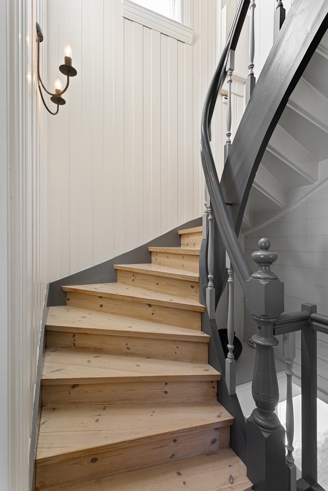 Trapp opp til andre etasje Galleribilde