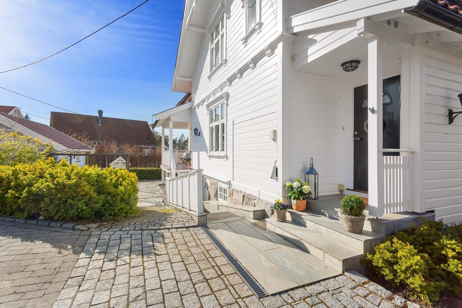 Flott inngangsparti Galleribilde