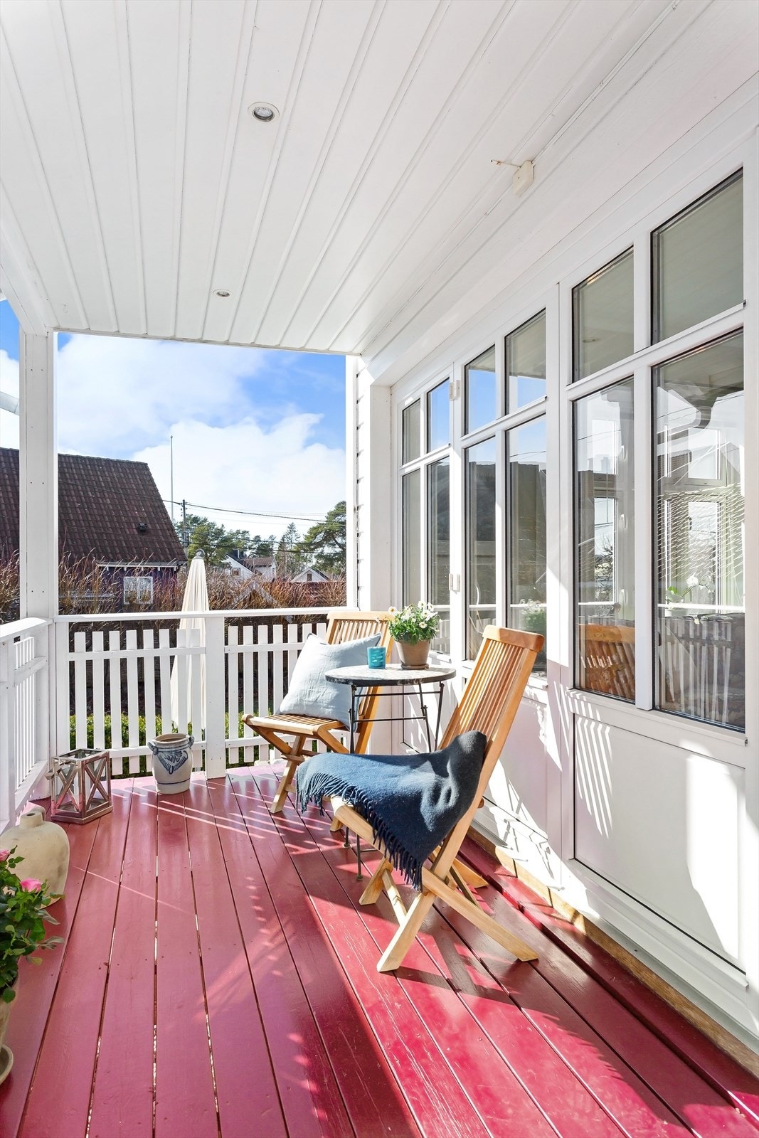 Terrassen har inngang til stuen Galleribilde