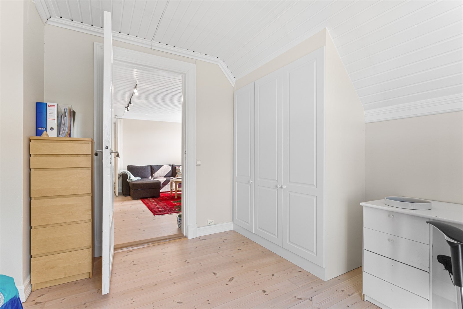 Soverom 2 har innebygd skap Galleribilde