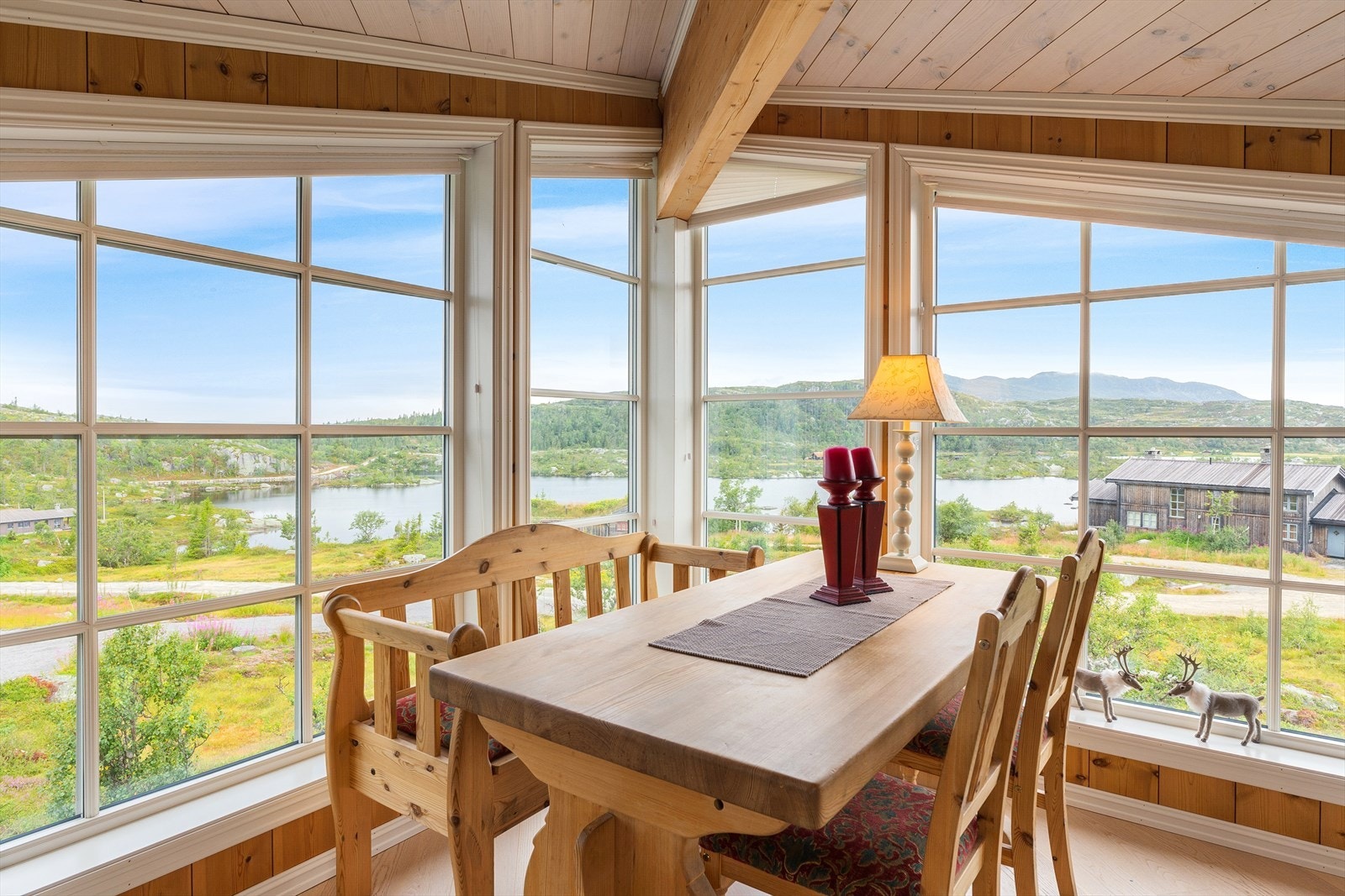 Loftstue med god plass til møbler. Galleribilde