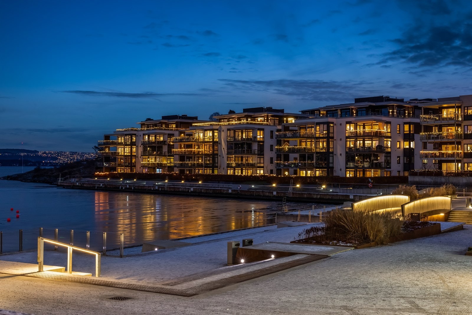 Rolfsbukta på Fornebu er et attraktivt boområde med kort vei til "alt". Galleribilde