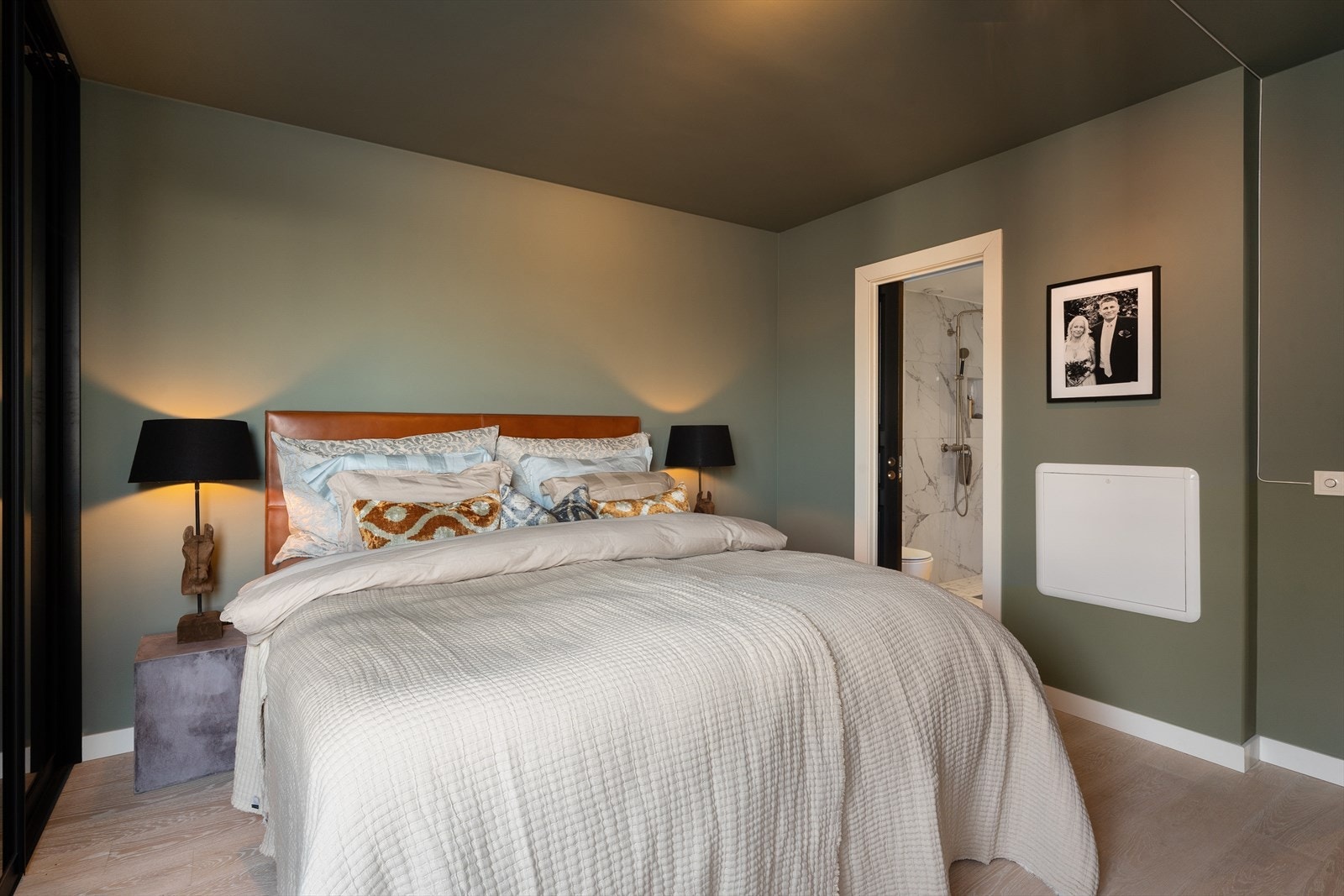 Hovedsoverommet er malt i en behagelig farge. Galleribilde