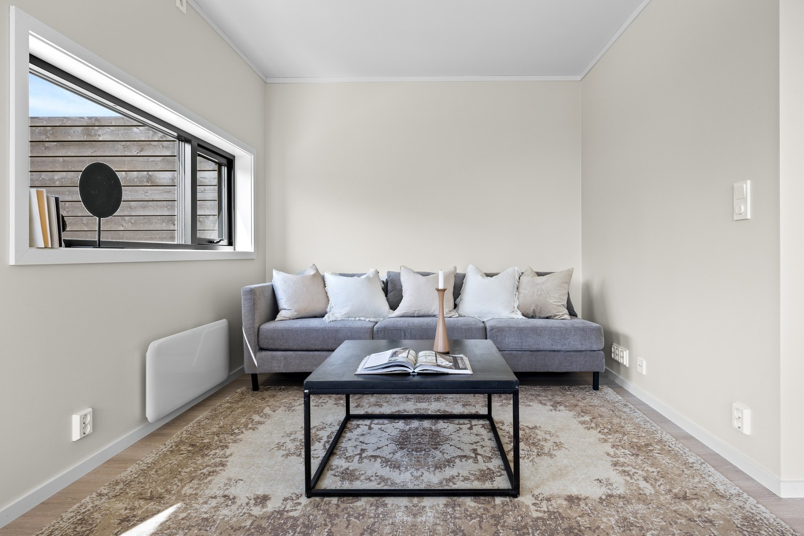 Malte veggflater i delikate farger. Galleribilde