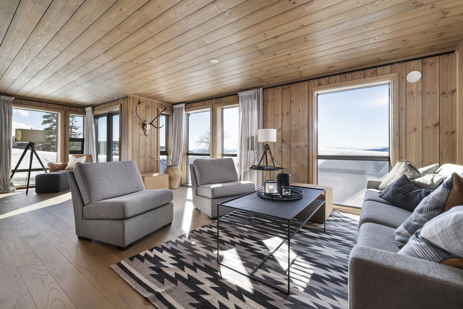 Det er god plass til å innrede med både salong og spisestue. Galleribilde