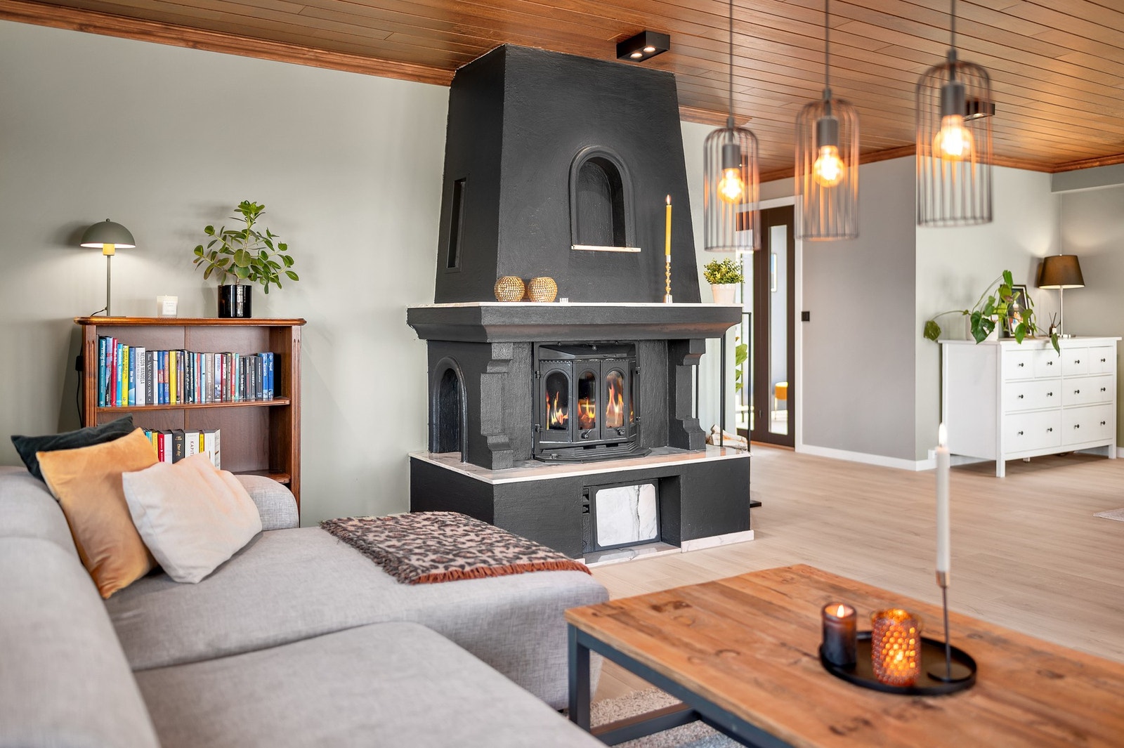 Peisen bidrar til en lun og god varme når kuldestokken kryper ned mot blått. Galleribilde