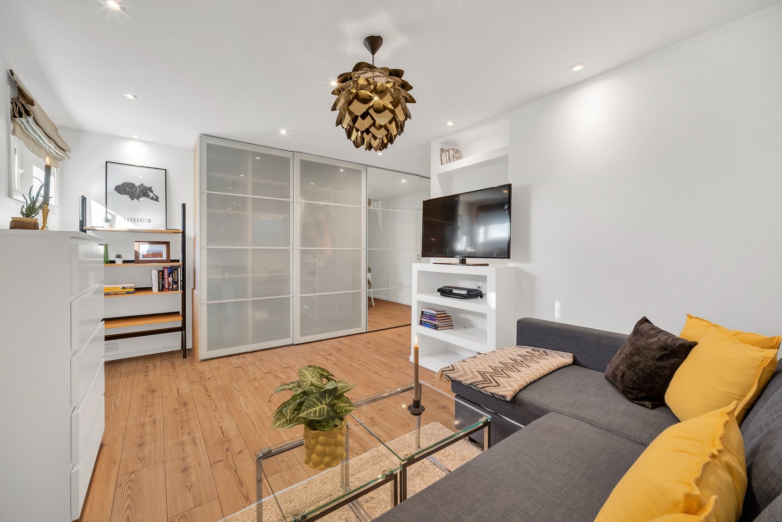 Kjellerstuen er på ca. 23m² og har en høy bruksverdi - ikke minst for barnefamilien. Galleribilde