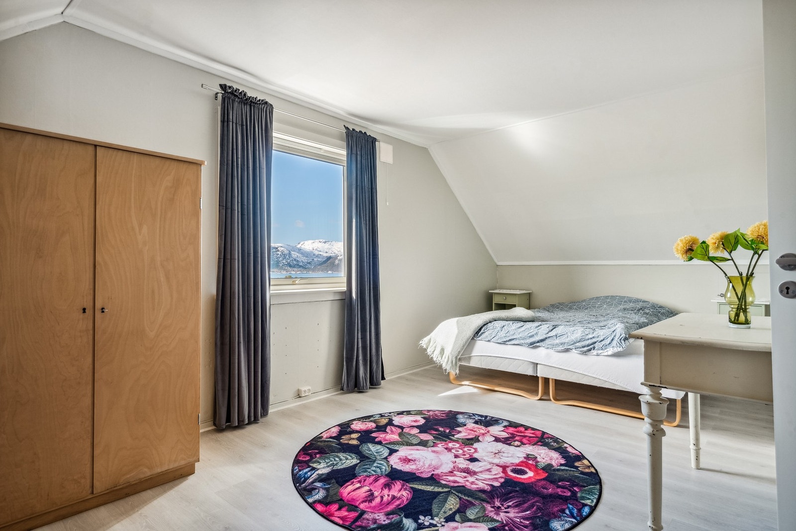 Soverom nr. 1 i loftsetasjen Galleribilde
