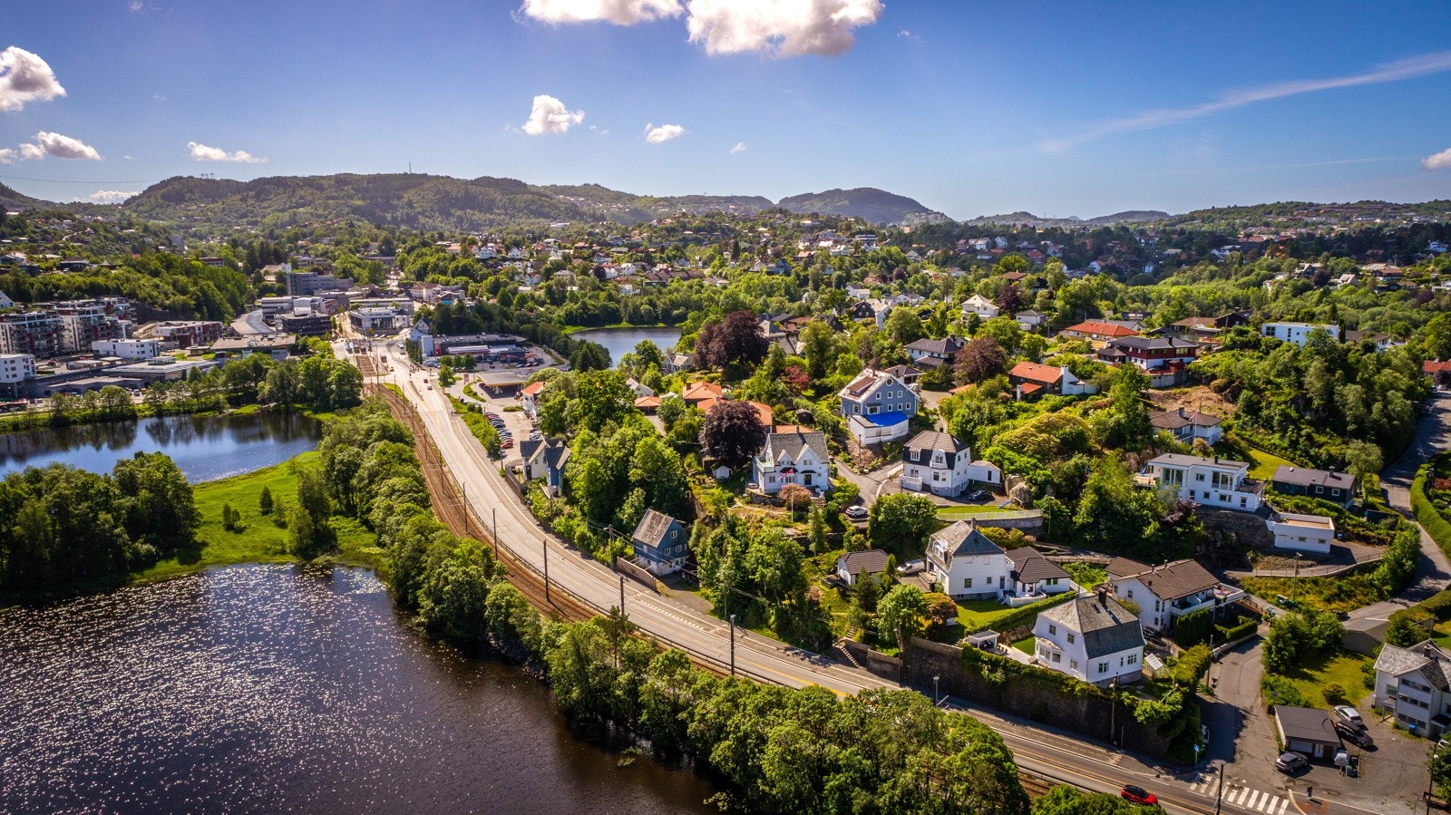 - Kort gangavstand til Nesttun sentrum hvor man finner alt man trenger i hverdagen - Galleribilde