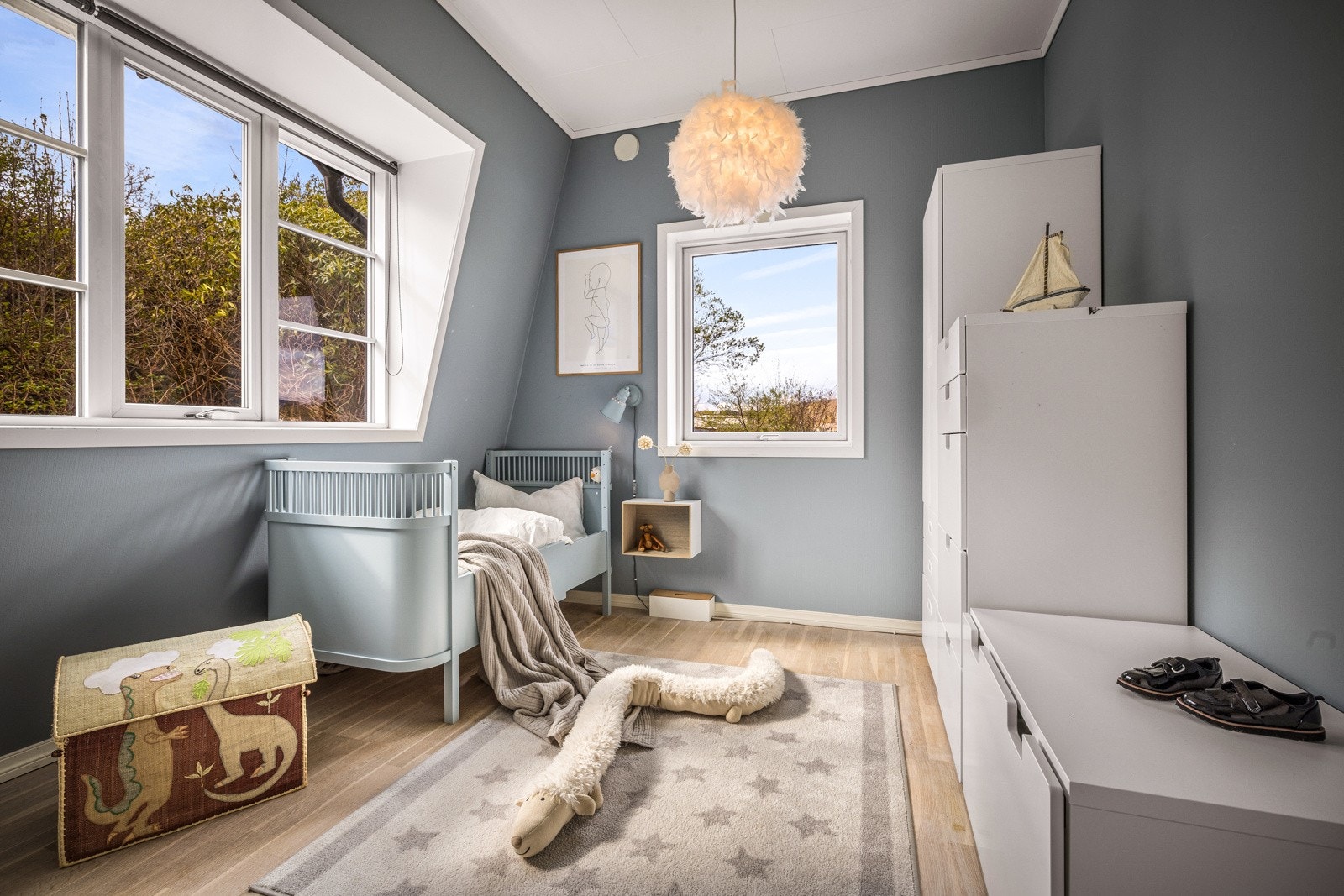 - Alle rommene er malt i delikate farger - Galleribilde