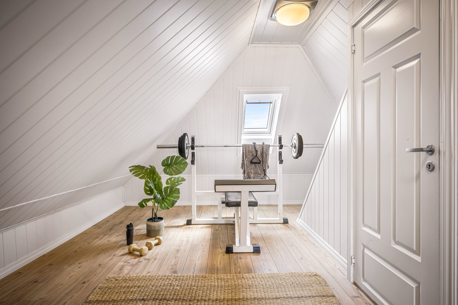 - Loftsrom er brukt som treningsrom - Galleribilde