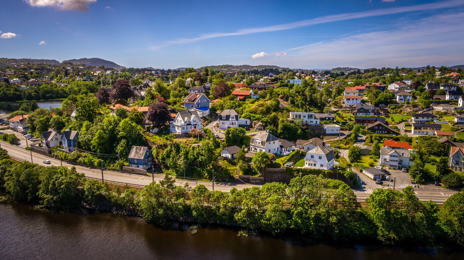 - Fantastisk beliggenhet i rolig og barnevennlig gate på Hop i Fana - Galleribilde