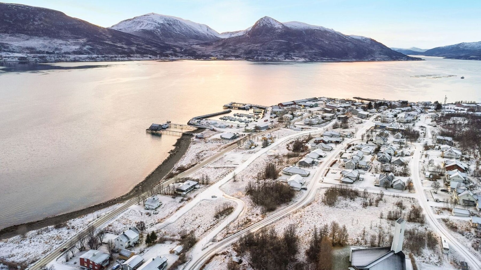 Hansnes fra lufta. Galleribilde