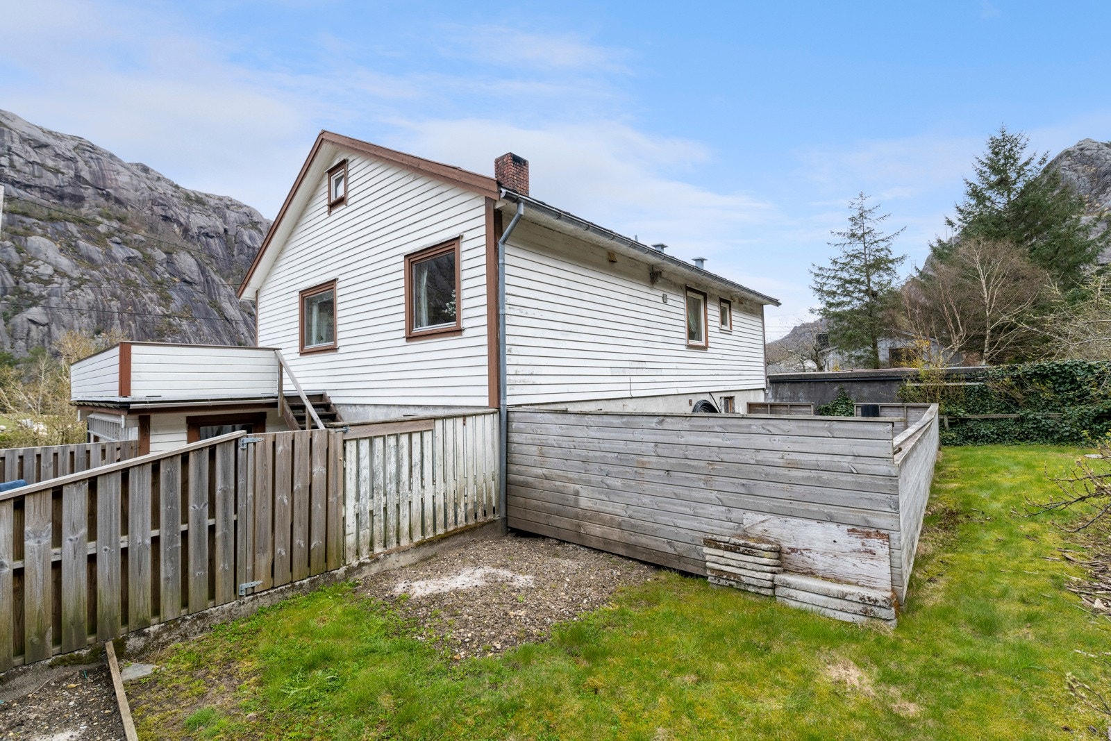 Fasade bakside. Galleribilde