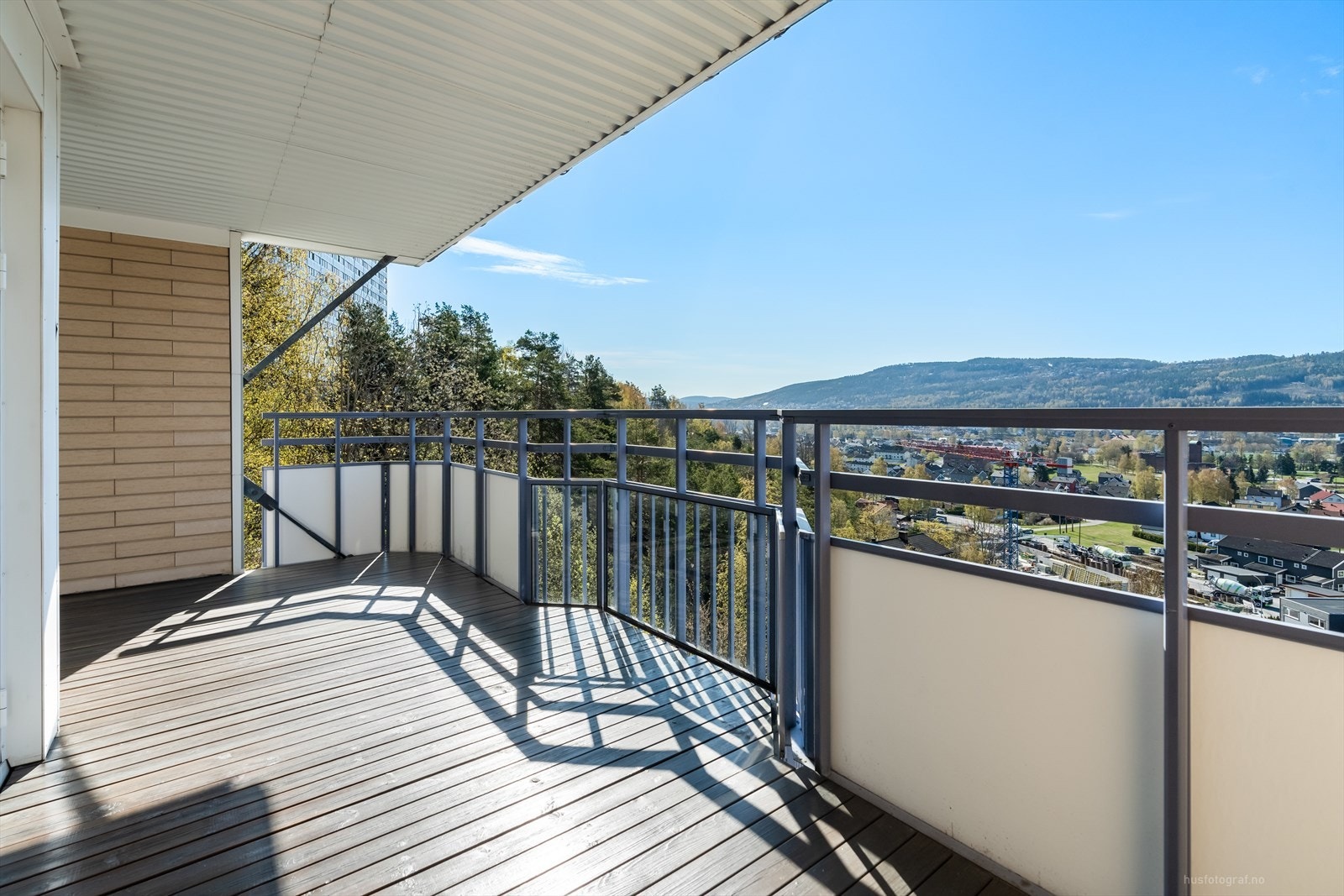 Nydelig utsikt og meget gode solforhold Galleribilde