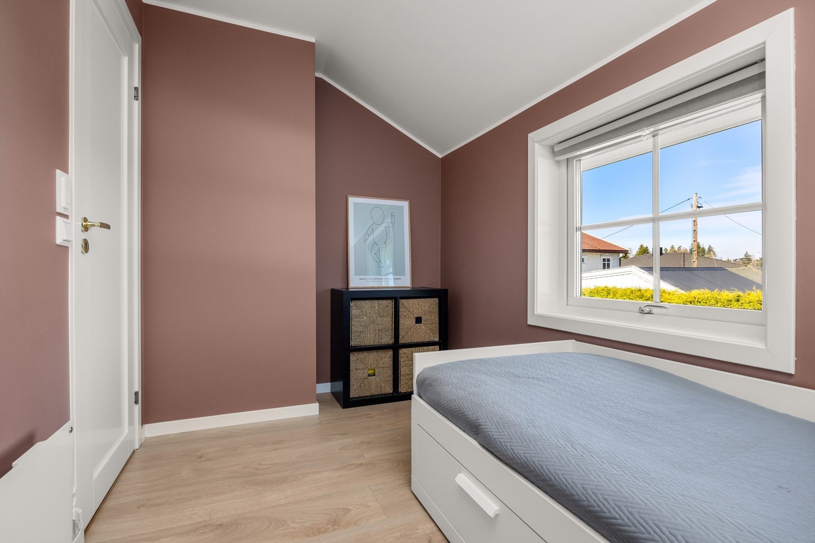 Soverom 4. Rommet var tidligere bod. Utvidet ved å flytte veggen ca. 50 cm. Forholdet er ikke bruksendet/omsøkt Galleribilde