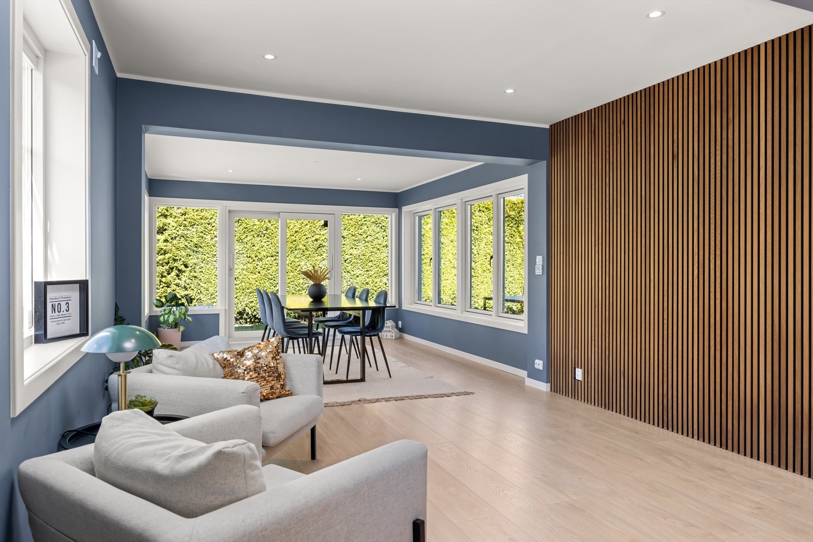 Hele huset ble malt innvendig (tak og vegger) i 2020 Galleribilde