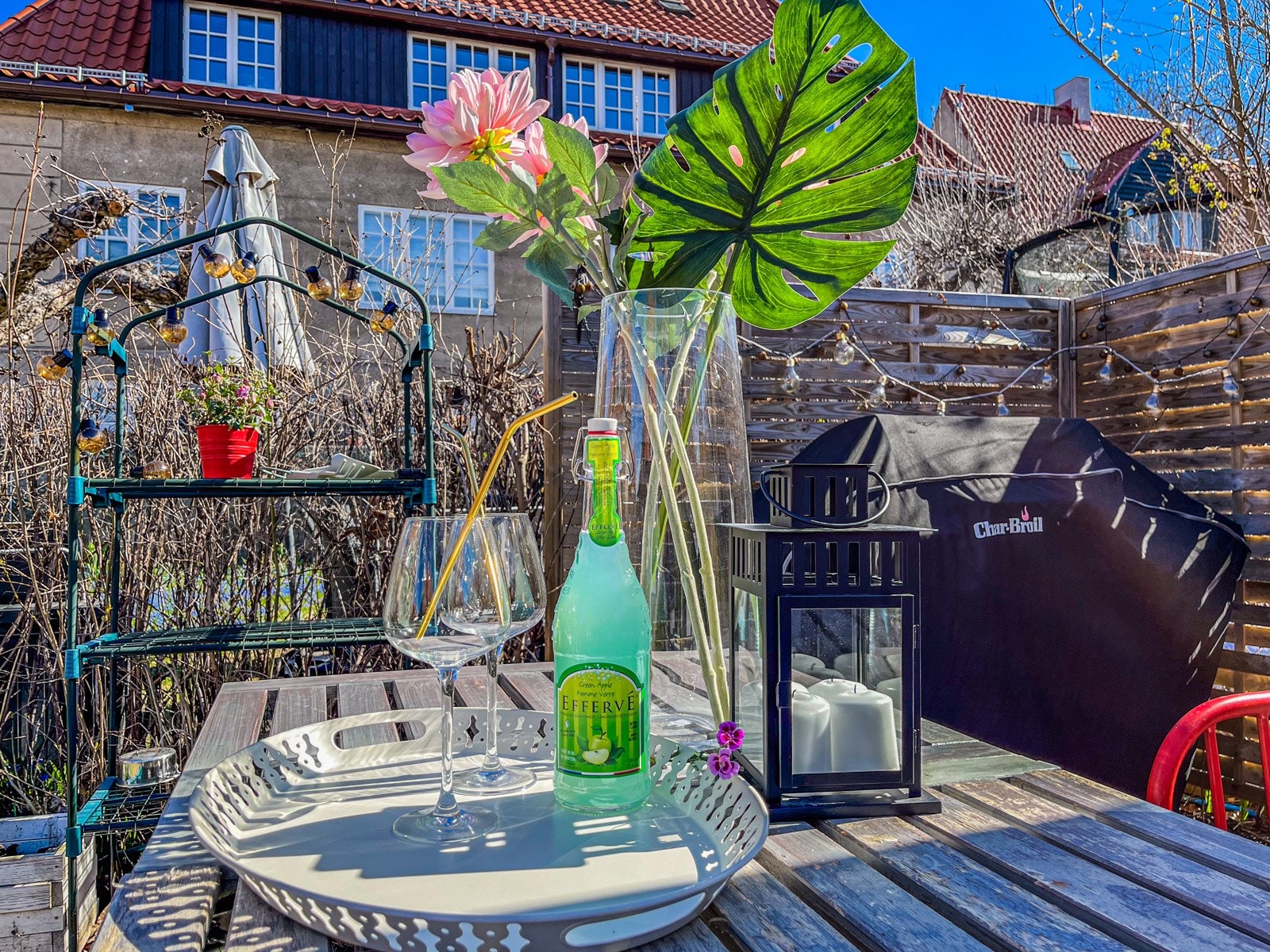 I hageparsellen kan man nyte late dager og stresse ned i hverdagen. Galleribilde