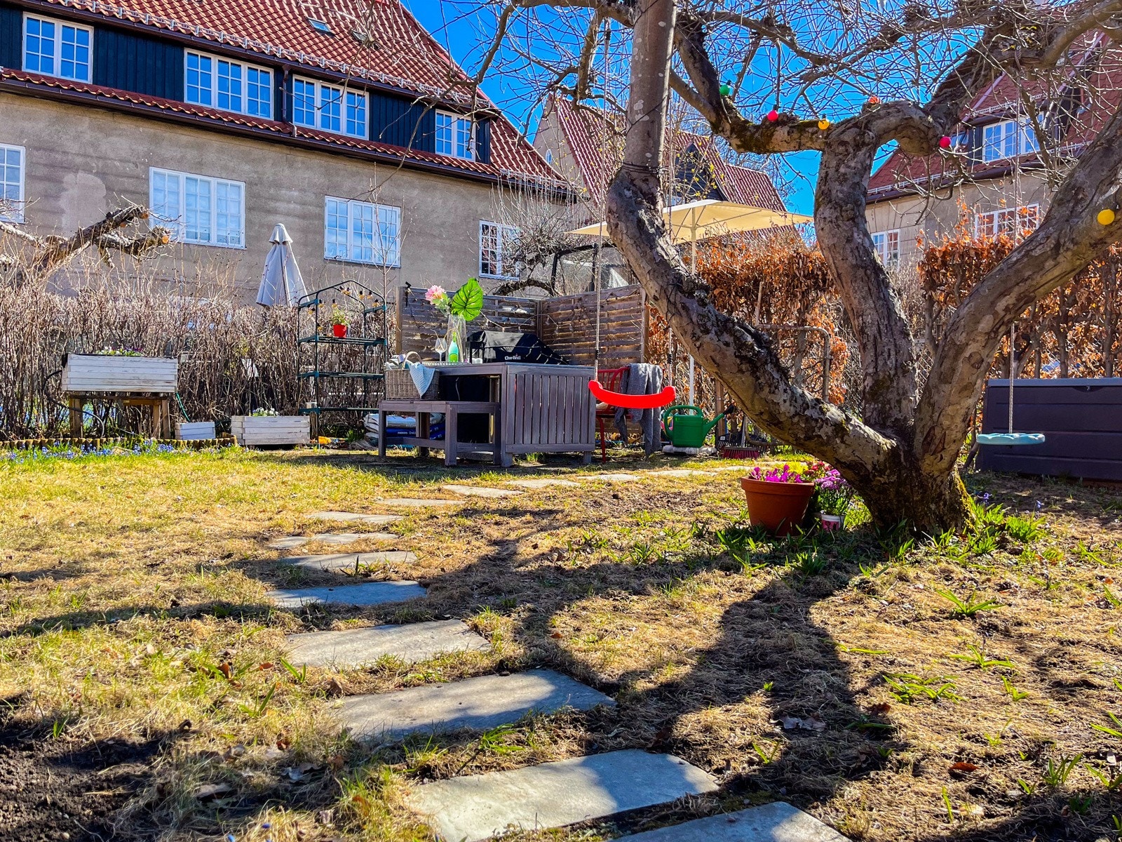 I hagebyen bor man i en vakker landsby med en sjelden nærhet til sentrum, marka og fjorden. Galleribilde