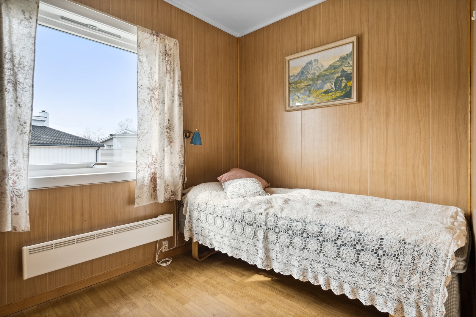 Soverom nummer tre har en fin utforming som gjør det perfekt til kontor eller barnerom. Galleribilde