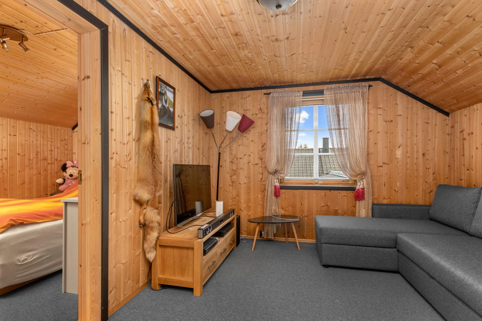 Soverom som har vært benyttet som loftstue. Galleribilde