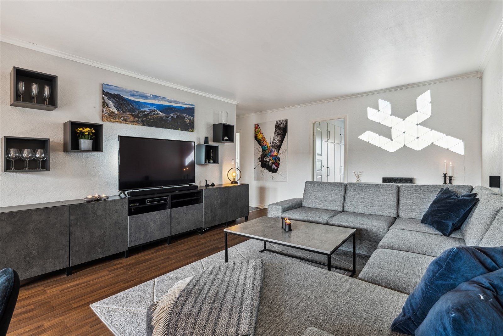 Romslig stue Galleribilde