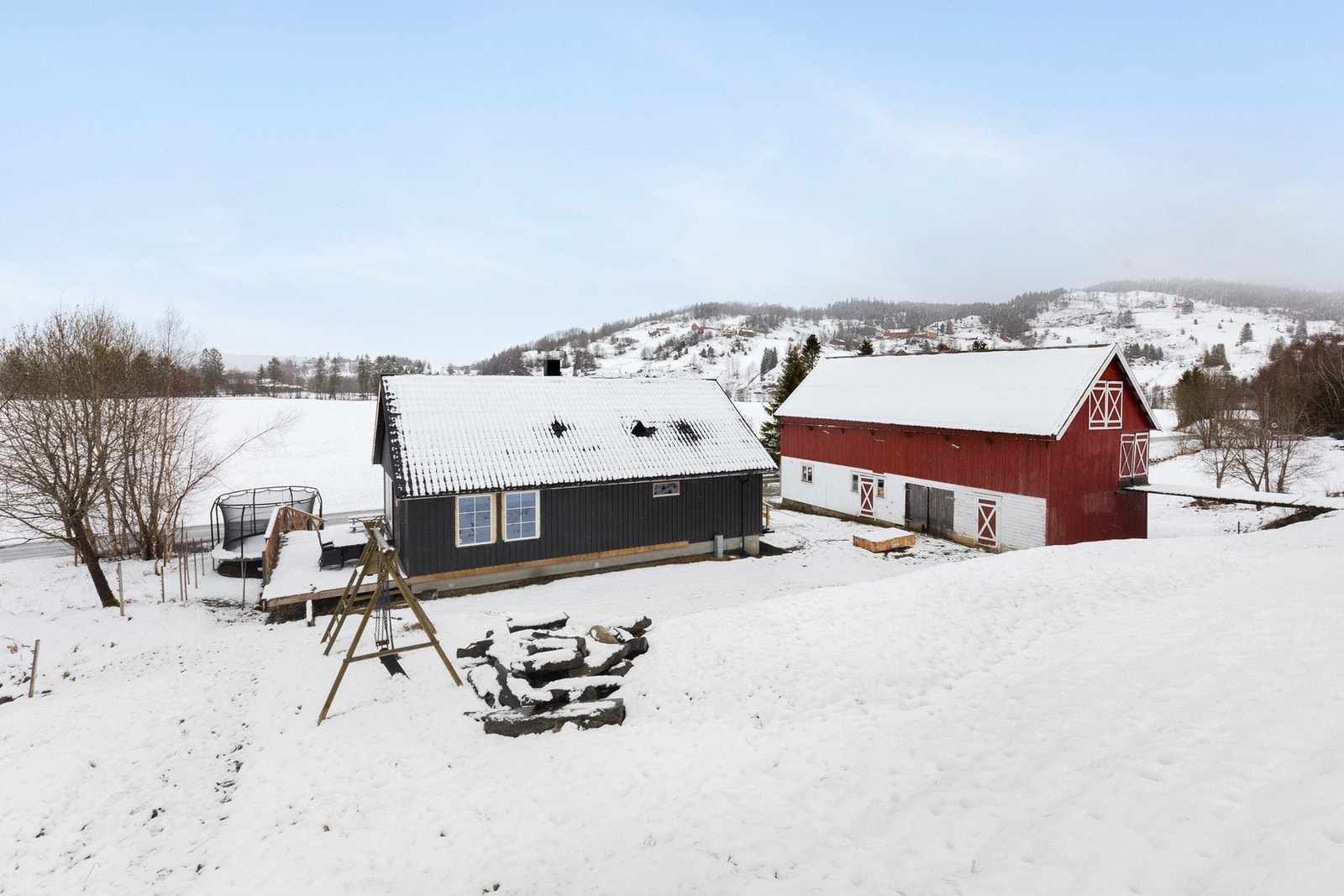 Romslig tomt på ca. 1,1 mål Galleribilde