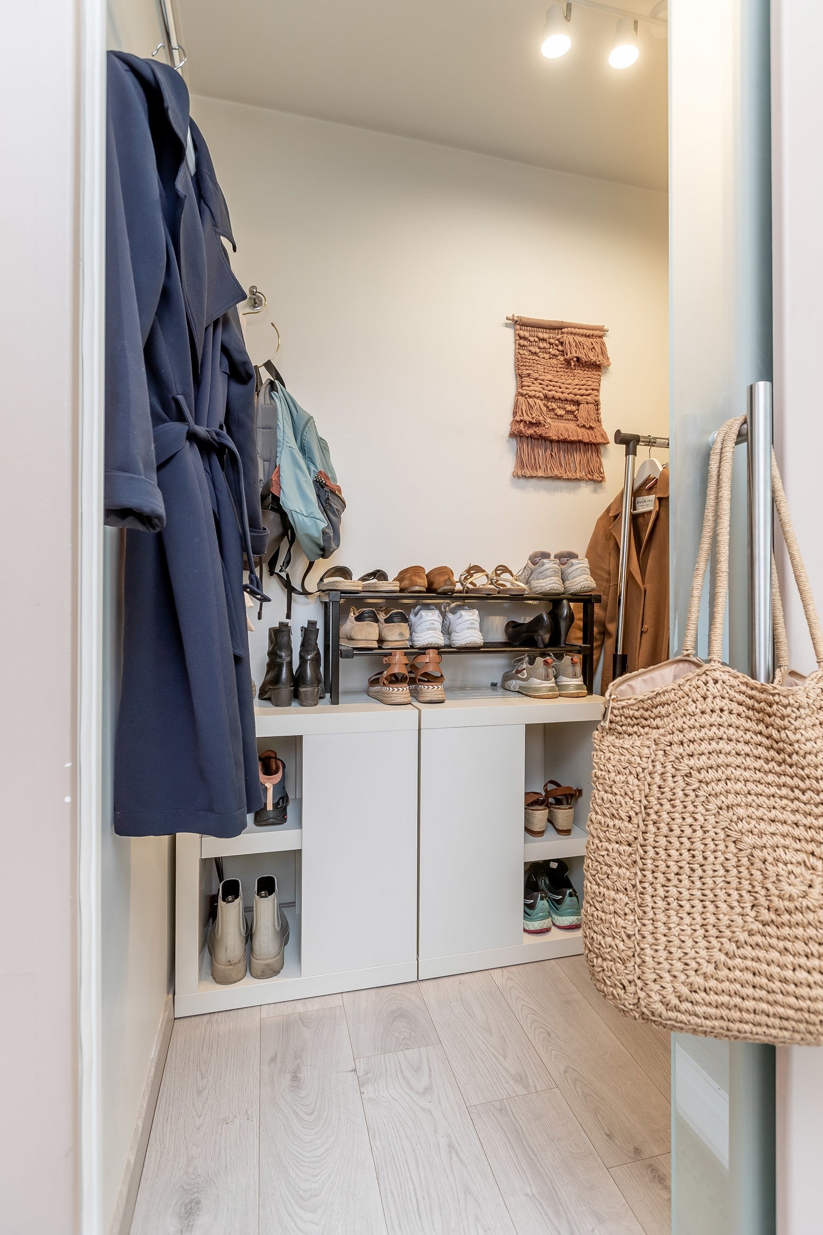 Walk-in med inngang fra entré Galleribilde
