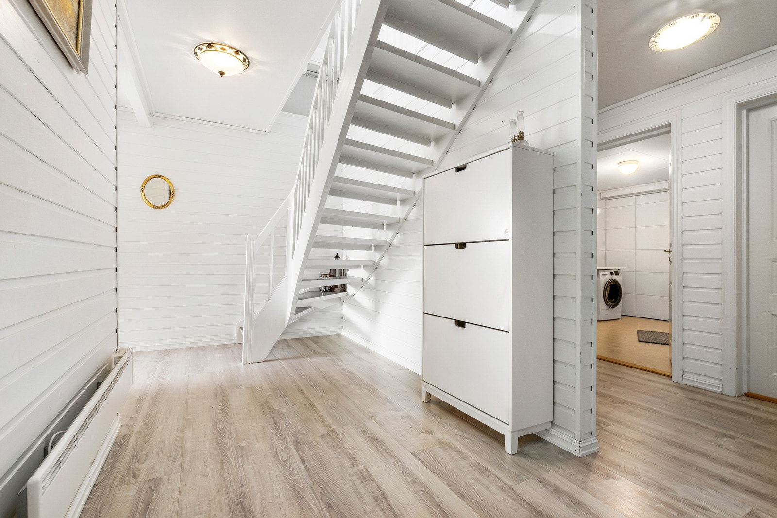 Hall i sokkeletasje Galleribilde