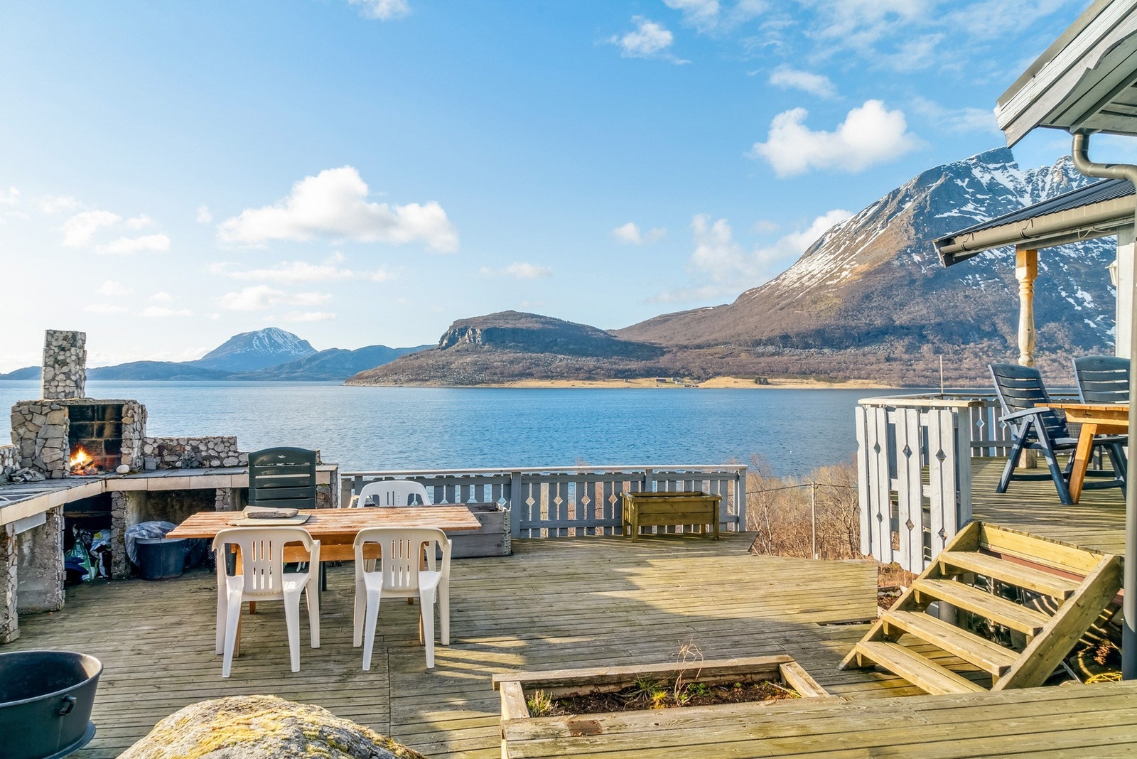 Eiendomsmegler 1 har gleden av å presentere Aldersundveien 199! Galleribilde