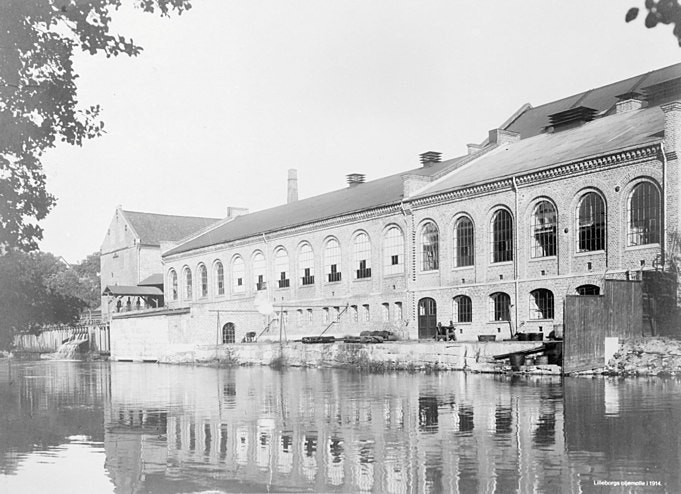 Vekommen! Her bor du i selve industriområdet ved bredden av Akerselva, området ble utbygd som boligområde i 2002/2003. Bilde: Norsk teknisk museum Galleribilde