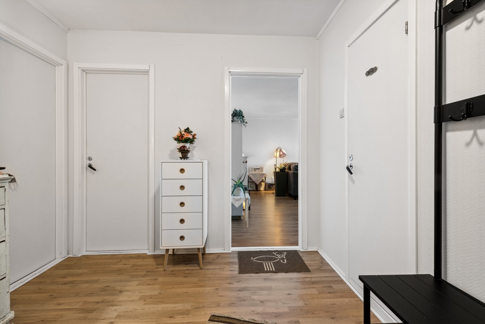 Pen og romslig 4-roms leilighet i 3. etasje. Galleribilde