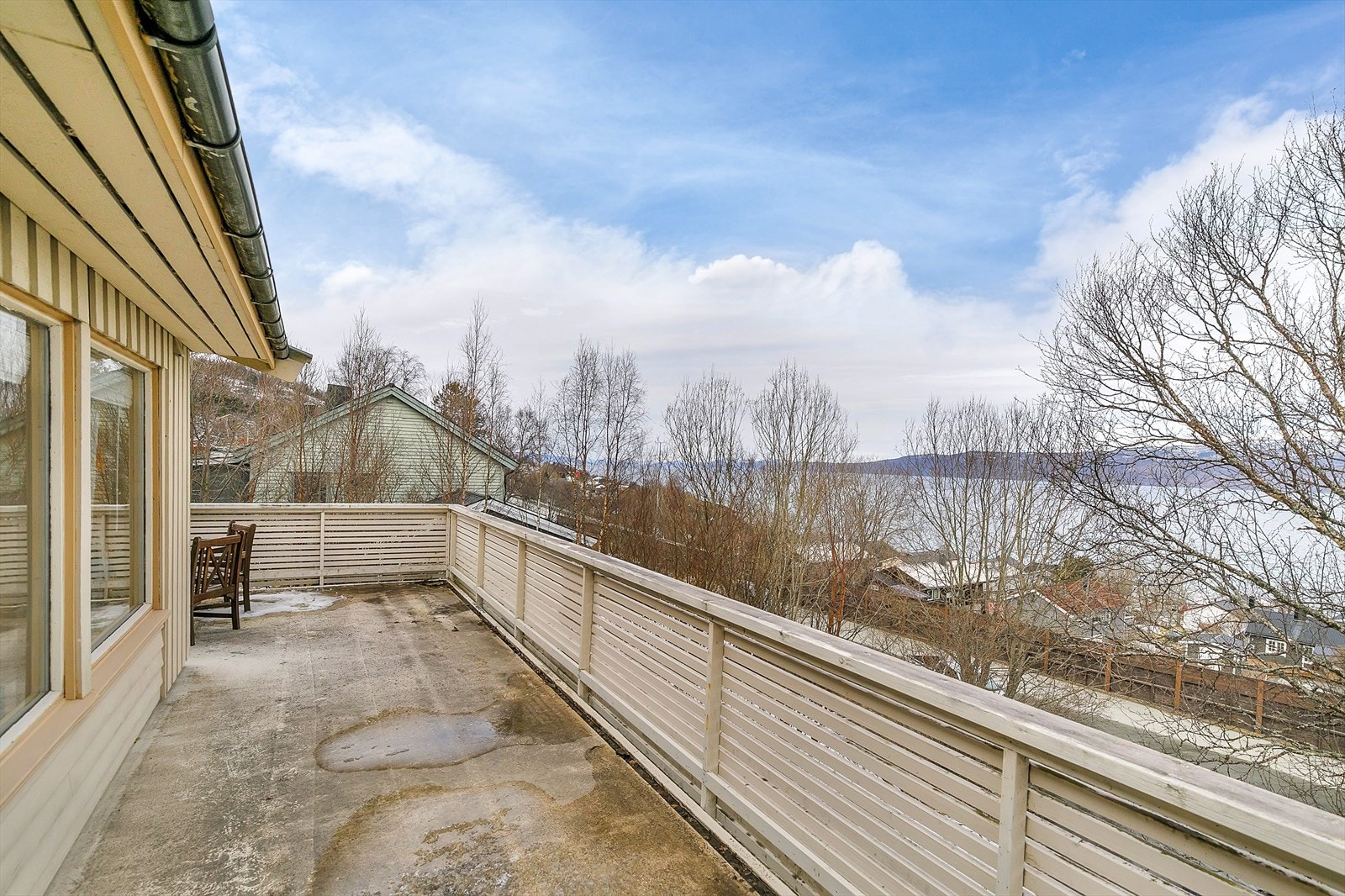 Veranda på forsiden av boligen Galleribilde