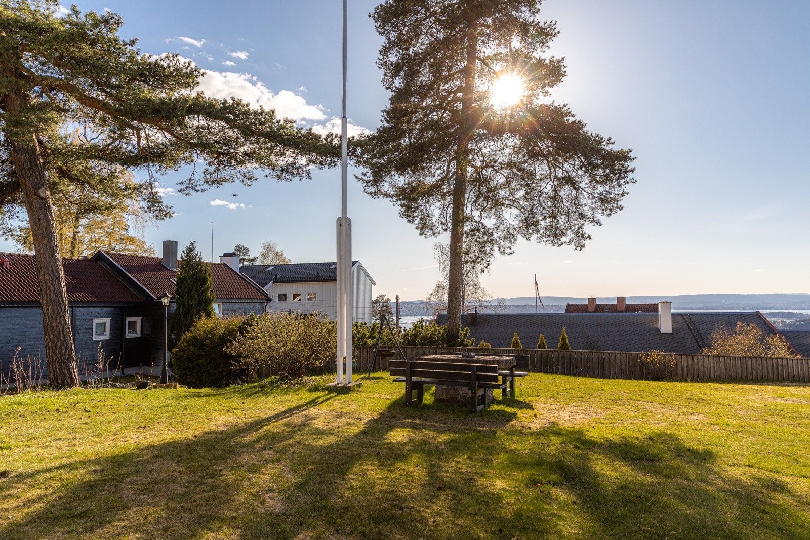 Sameiet disponerer nydelige grøntarealer med optimale solforhold Galleribilde