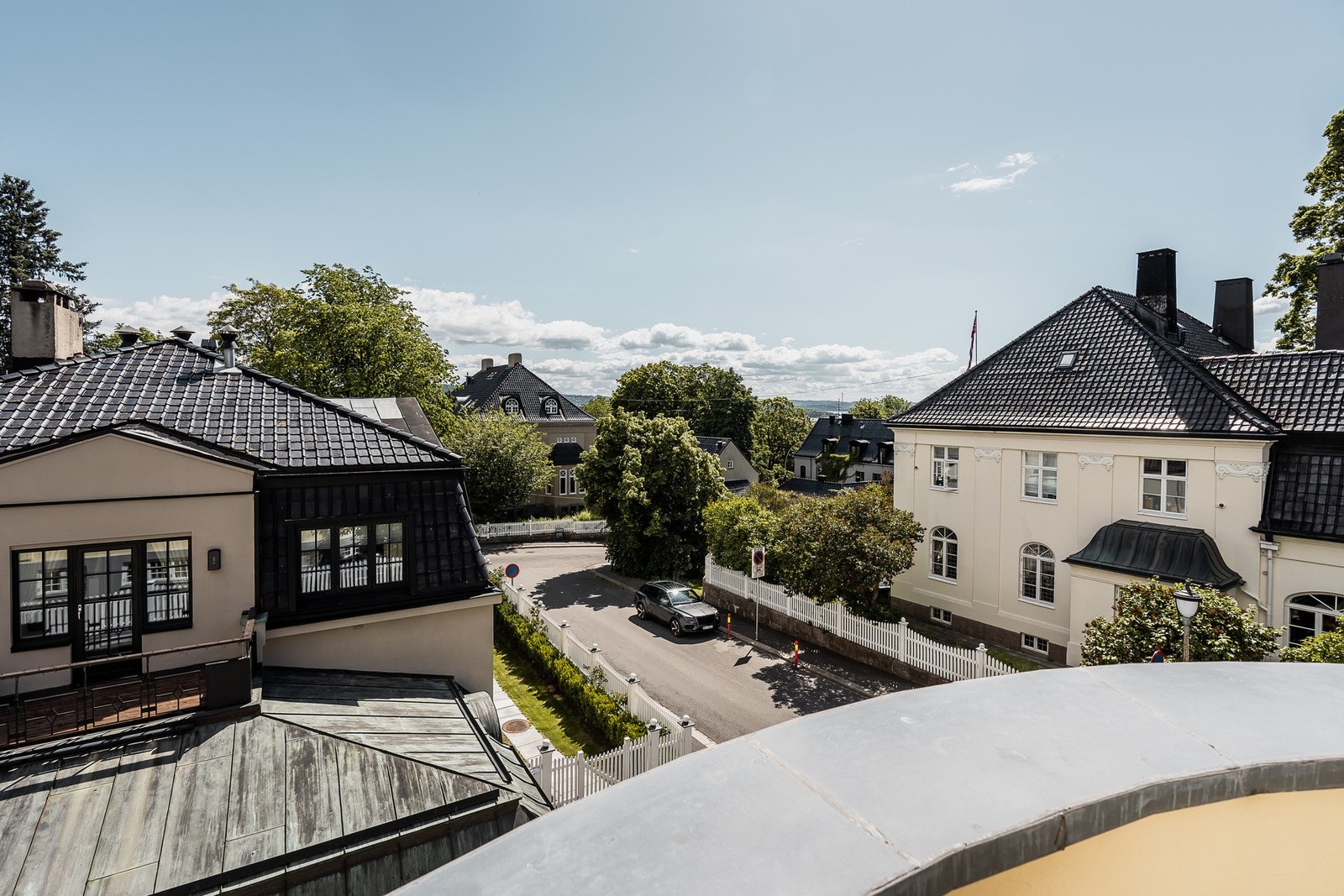 Herlig balkong tilknyttet master bedroom. Galleribilde