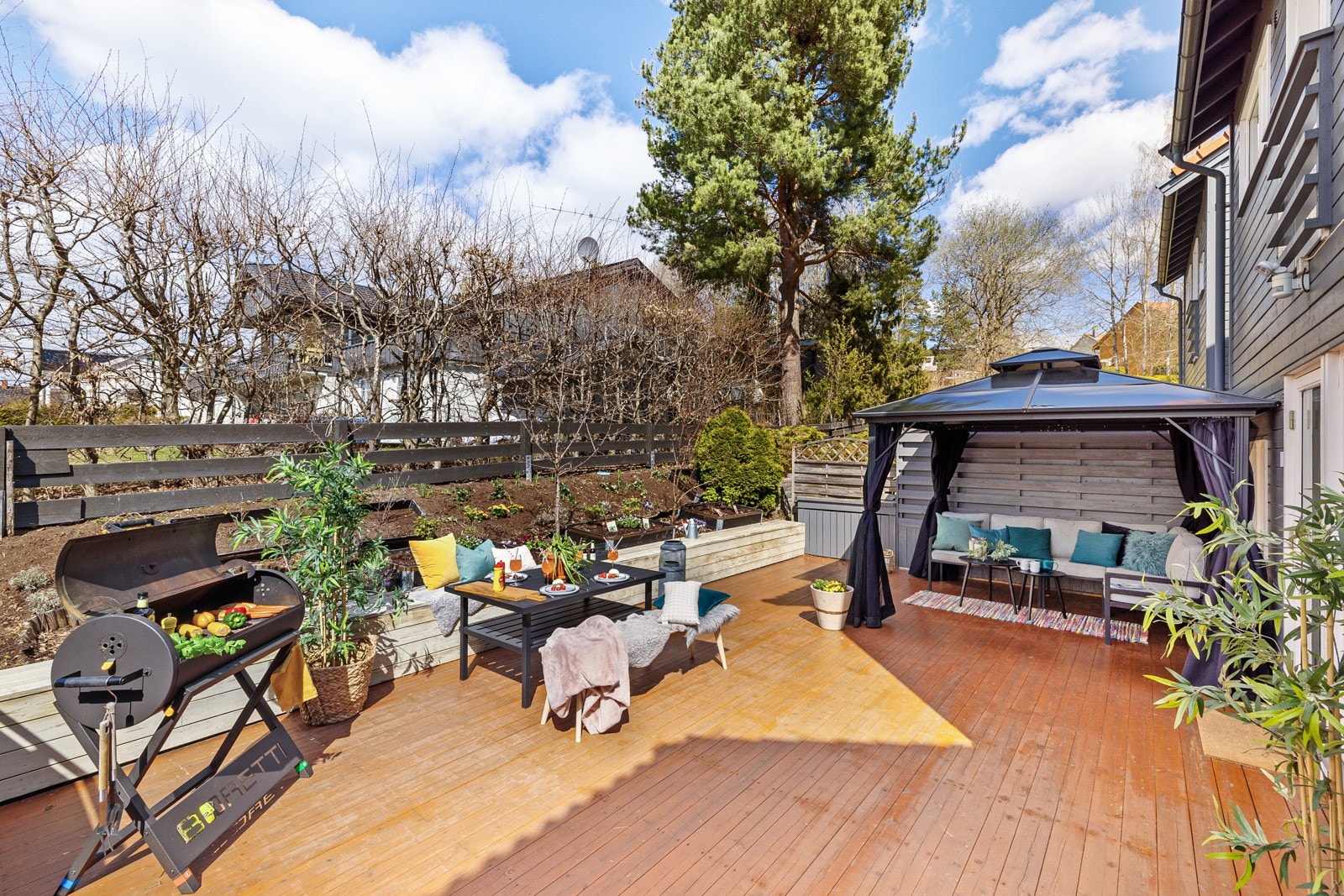 Usjenert og deilig terrasse Galleribilde