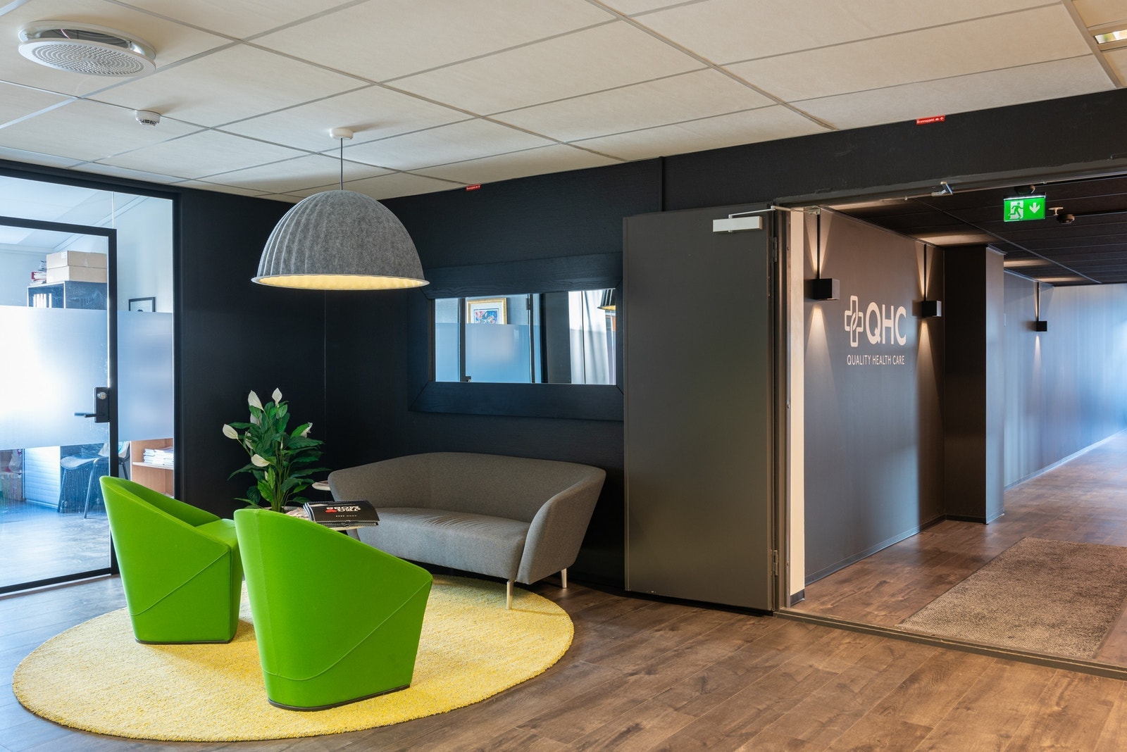 Vestibyle i 3. etg B, utenfor lokalet. Galleribilde