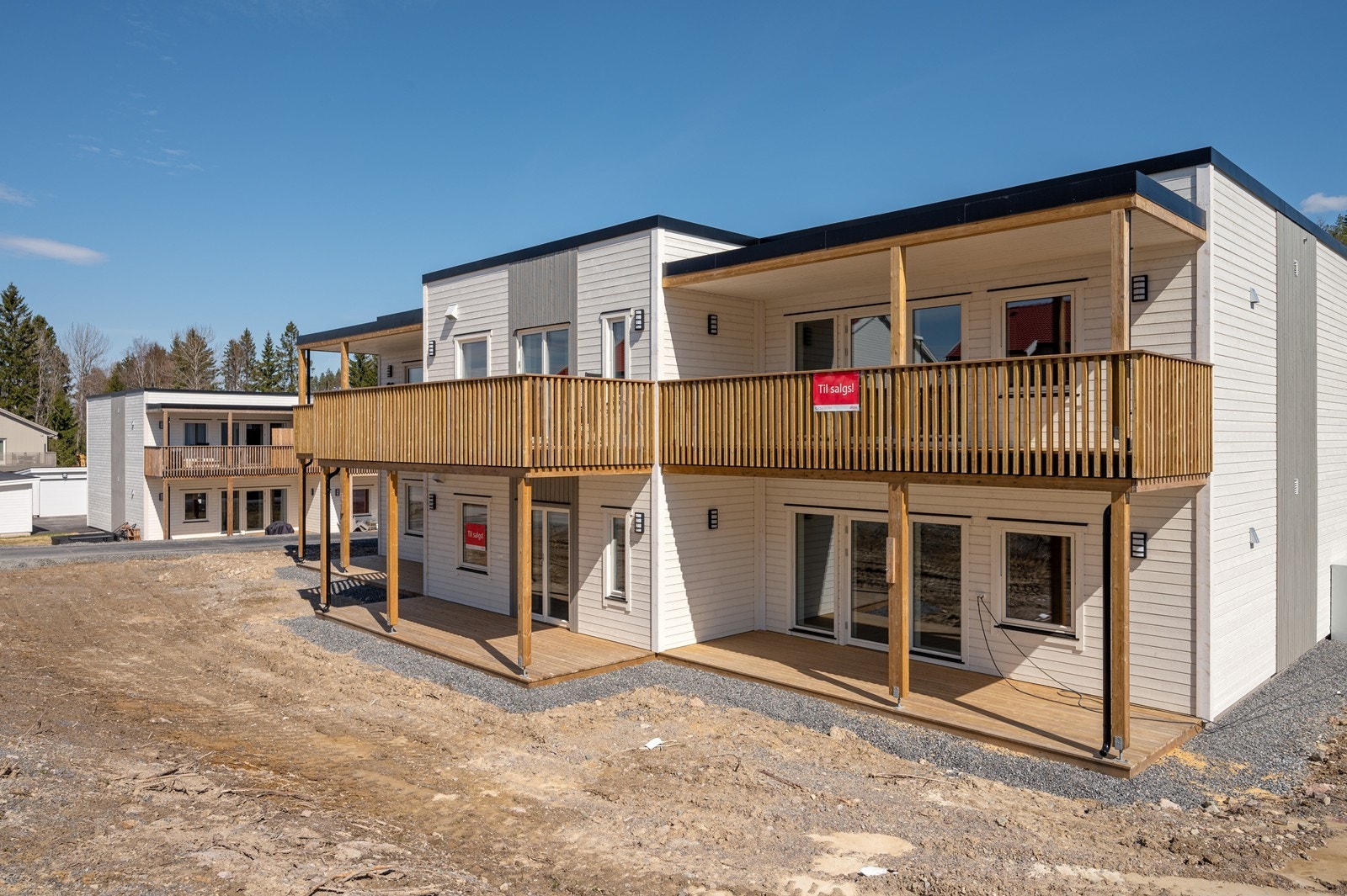 Leiligheten ligger i et landlig og meget barnevennlig boligområde på Skarnes i Sør-Odal kommune. Galleribilde