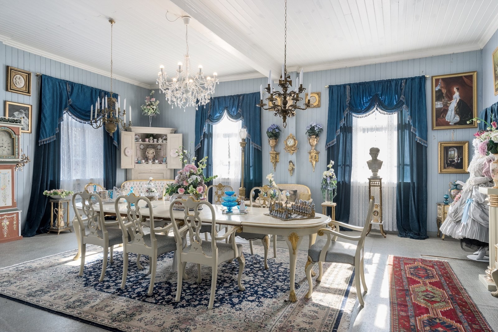 DNB Eiendom ved Sebastian Lindell har gleden av å presentere Løkeveien 295! Galleribilde