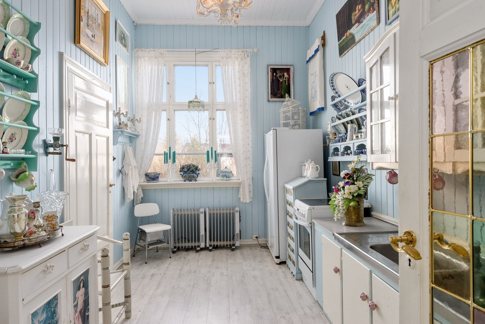 Kjøkken i 1 etasje Galleribilde