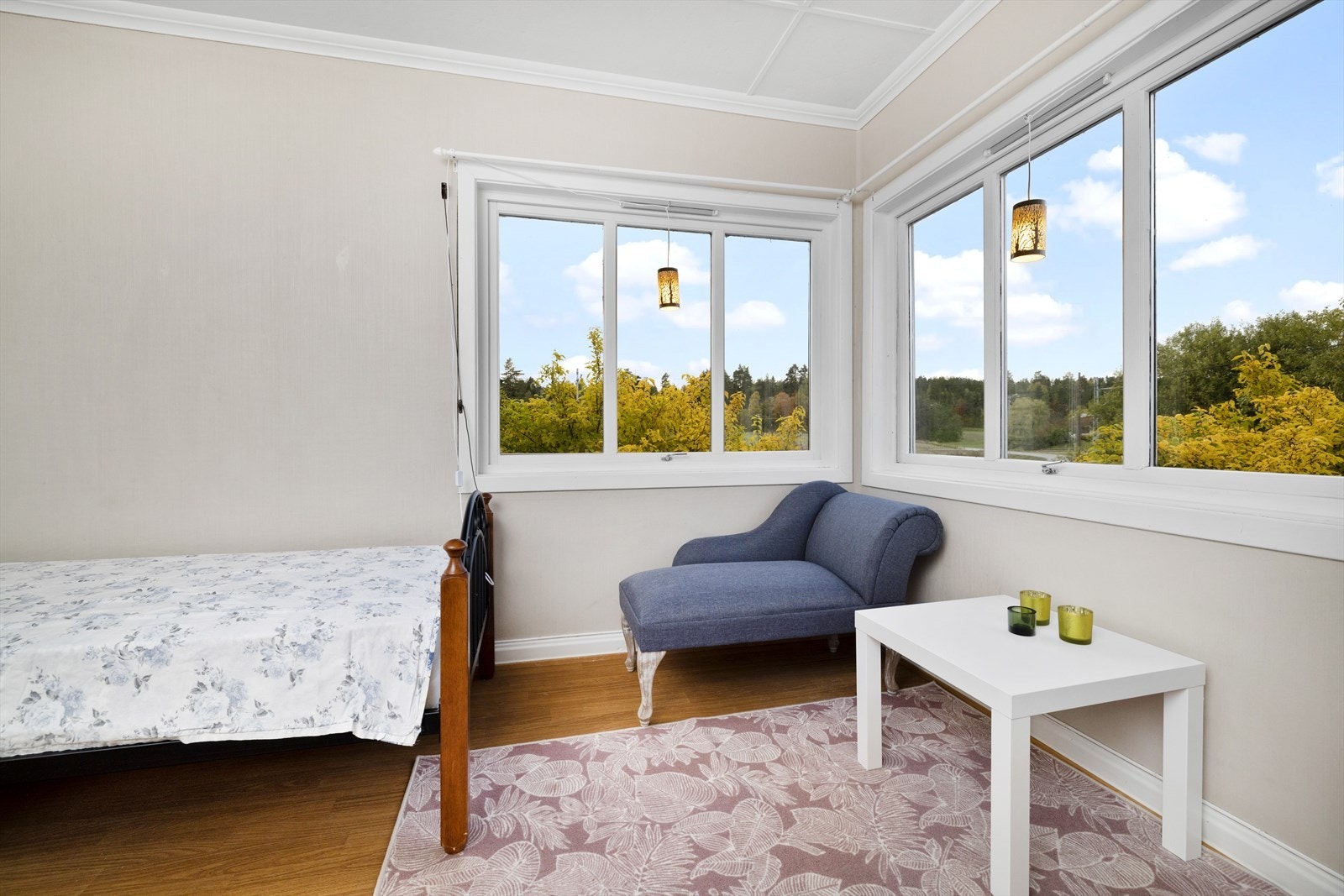 Soverommet har hyggelig utsikt. Galleribilde