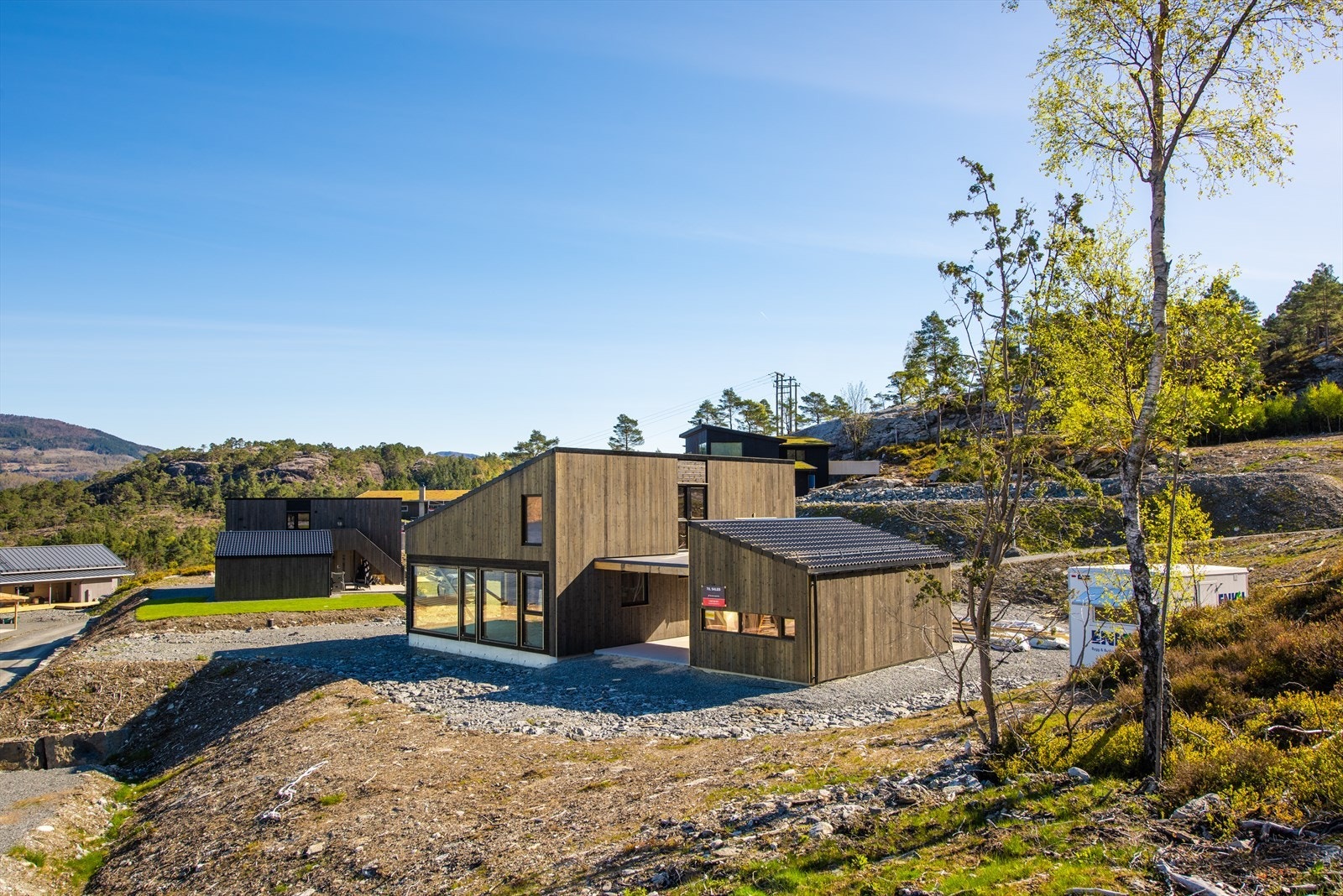 Hytta utvendig. Hytta får en stilfull utforming. Galleribilde