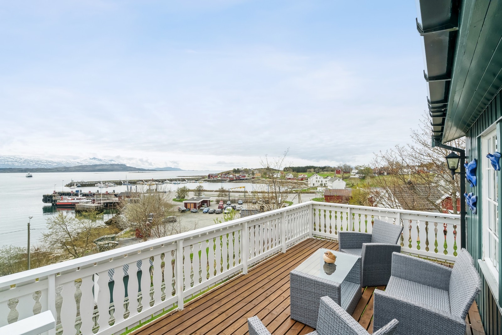 Denne balkongen er ca. 16,5 m² og har god plass til utemøbler og flott utsikt Galleribilde