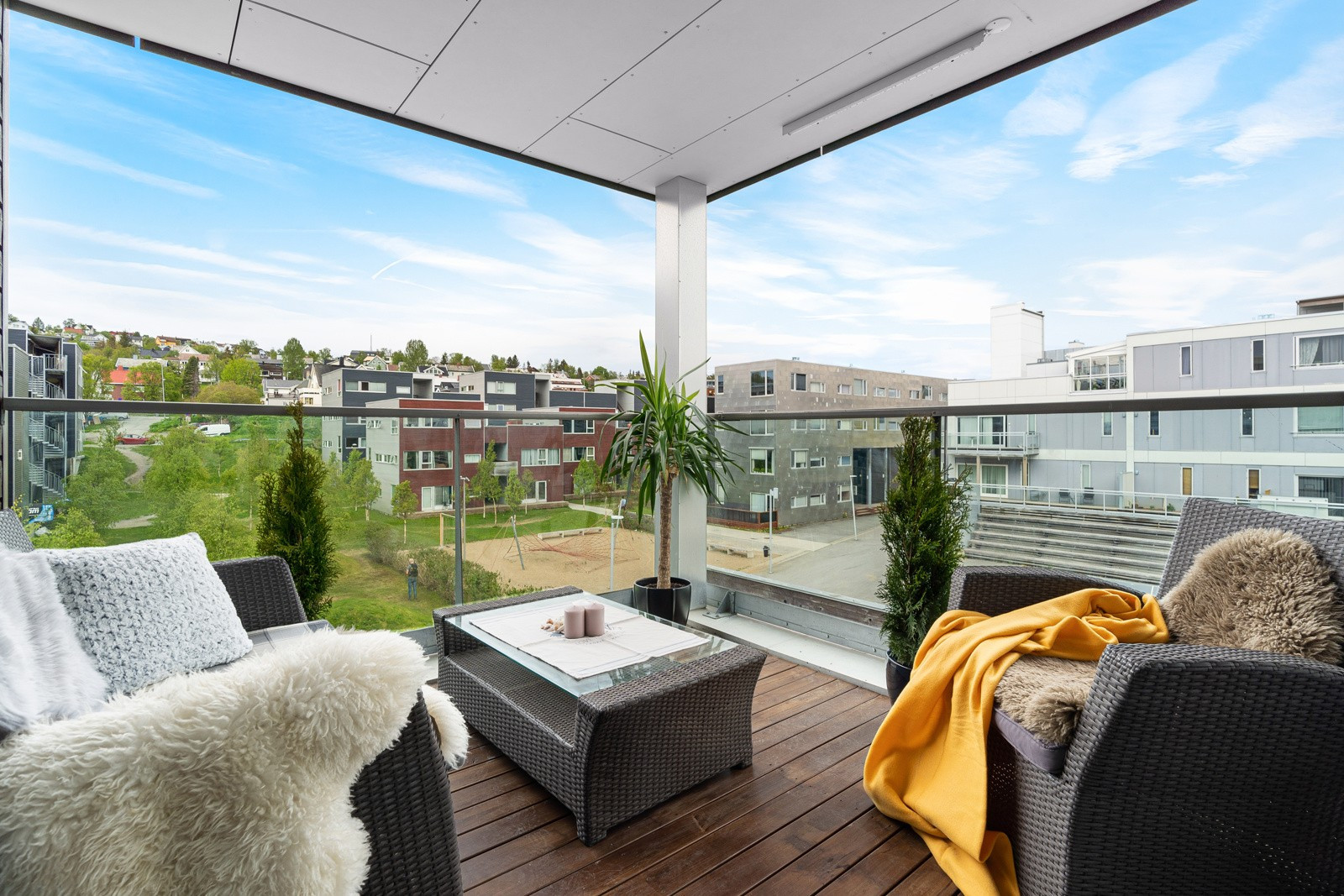 Velkommen til Hjalmar Johansens Gate 304 - Presentert av SNE Eiendomsmegling ved eiendomsmegler Robin C. Lund
